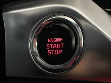 2022 Kia Niro Plug-In Hybrid - image 25