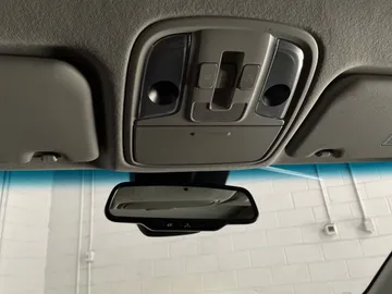 2022 Kia Niro Plug-In Hybrid - image 17