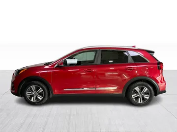 2022 Kia Niro Plug-In Hybrid - image 11
