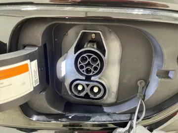 2020 Kia Niro EV - image 29