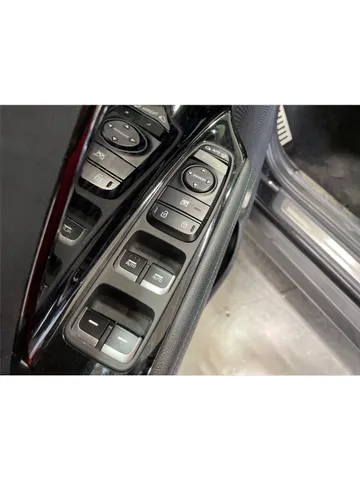 2020 Kia Niro EV - image 24
