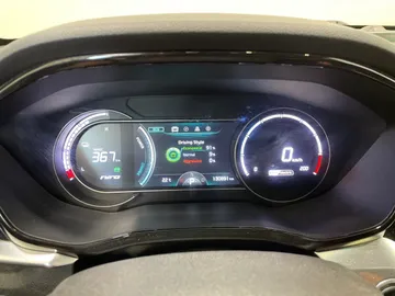 2020 Kia Niro EV - image 18