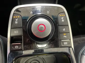 2020 Kia Niro EV - image 27