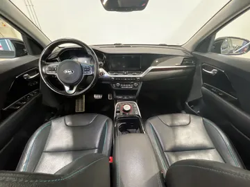 2020 Kia Niro EV - image 4