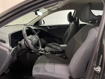 2024 Kia Niro EV - image 3