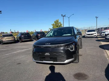 2023 Kia Niro EV - image 3