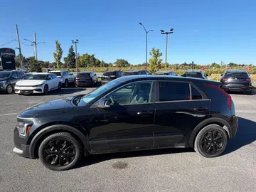 2023 Kia Niro EV - image 4