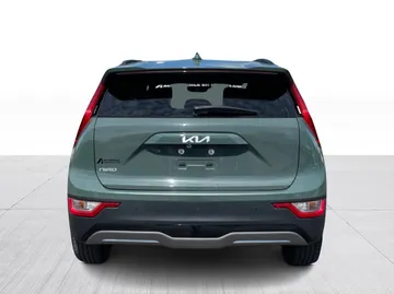 2023 Kia Niro EV - image 12