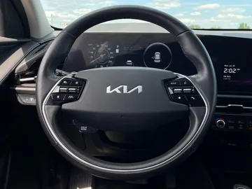 2023 Kia Niro EV - image 17