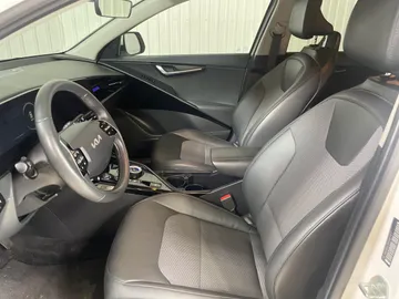 2024 Kia Niro EV - image 3