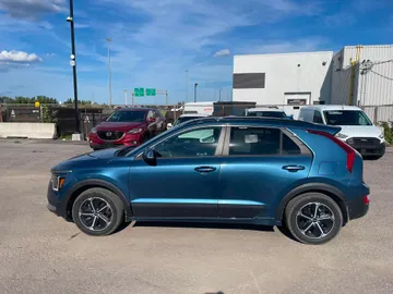 2023 Kia Niro - image 6