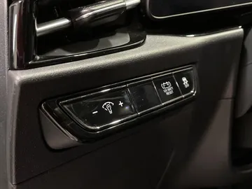 2024 Kia Niro - image 28