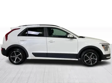 2024 Kia Niro - image 2