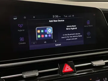 2024 Kia Niro - image 24