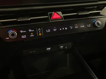 2024 Kia Niro - image 20