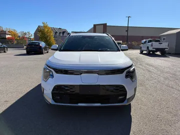 2023 Kia Niro EV - image 2