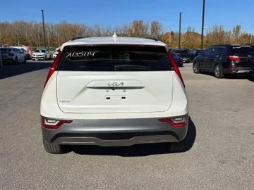 2023 Kia Niro EV - image 4