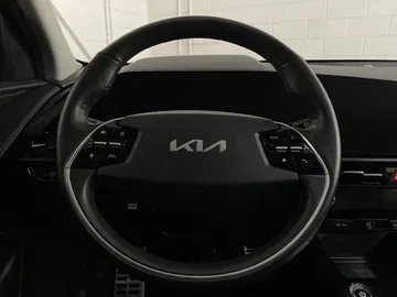 2023 Kia Niro EV - image 17