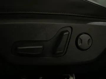 2023 Kia Niro EV - image 18