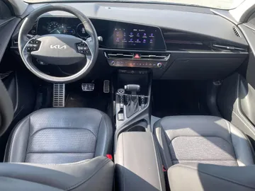2024 Kia Niro - image 8