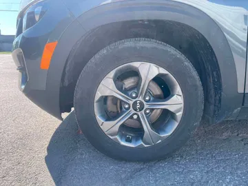 2023 Kia Seltos - image 9