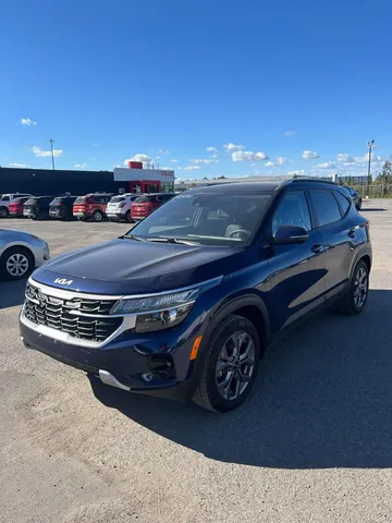 2024 Kia Seltos - image 3