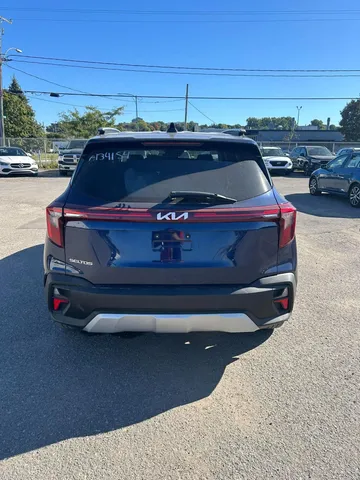 2024 Kia Seltos - image 7