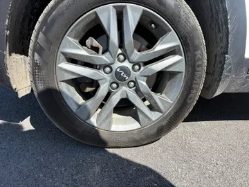 2023 Kia Seltos - image 8