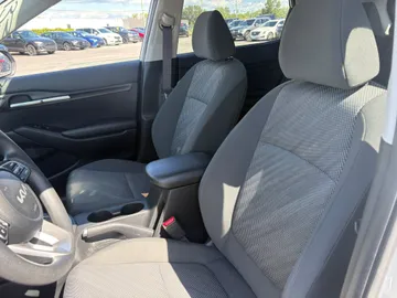 2023 Kia Seltos - image 9