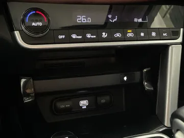 2021 Kia Seltos - image 24