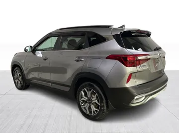 2021 Kia Seltos - image 12