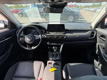 2023 Kia Seltos - image 9
