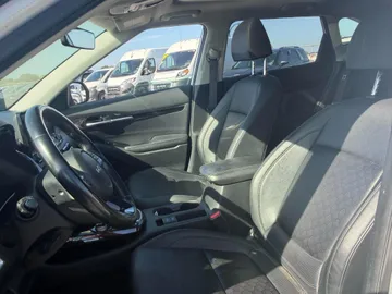 2023 Kia Seltos - image 8