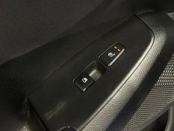 2024 Kia Seltos - image 33