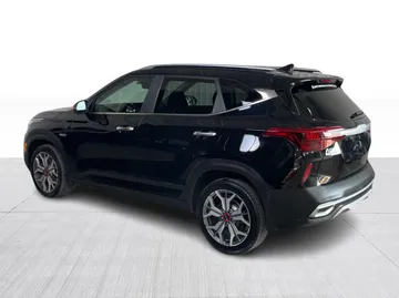2022 Kia Seltos - image 11