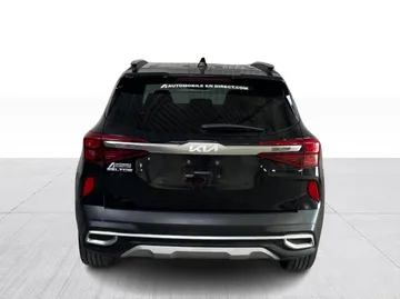 2022 Kia Seltos - image 12