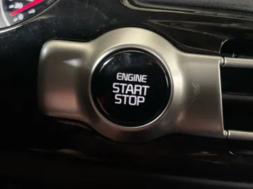 2022 Kia Seltos - image 25