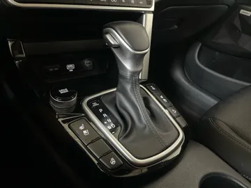 2022 Kia Seltos - image 34