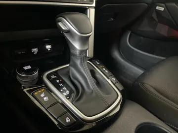 2022 Kia Seltos - image 28