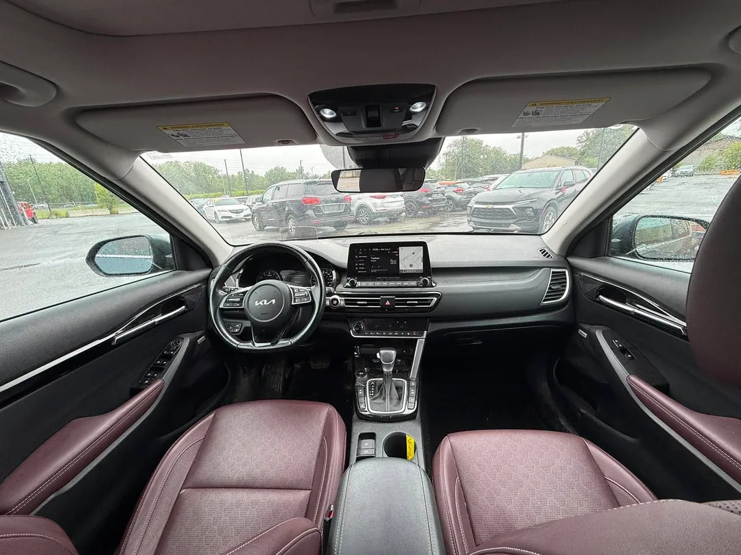 2023 Kia Seltos — photo 8