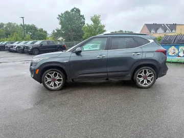 2023 Kia Seltos - image 6