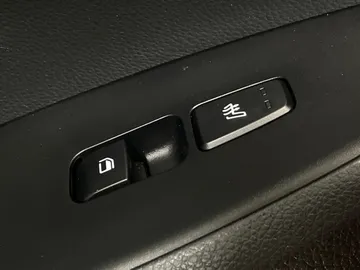 2023 Kia Seltos - image 21