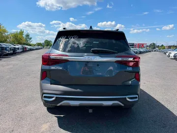 2023 Kia Seltos - image 6