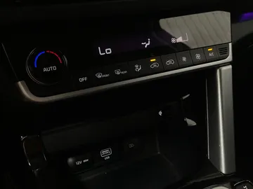 2023 Kia Seltos - image 30