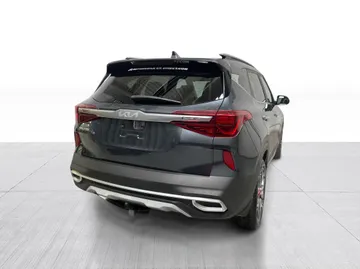 2023 Kia Seltos - image 15