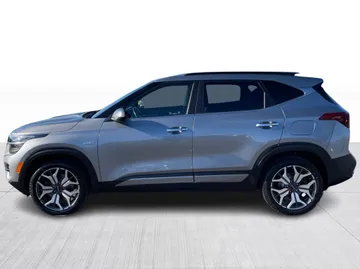 2023 Kia Seltos - image 11