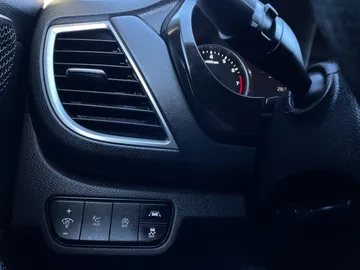 2023 Kia Seltos - image 30