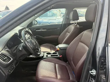 2022 Kia Seltos - image 8