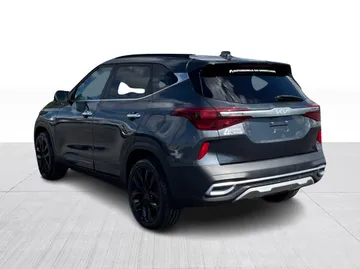 2022 Kia Seltos - image 12