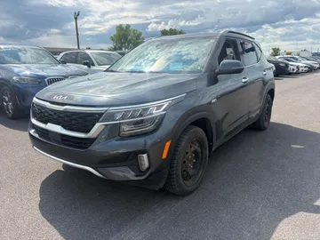 2022 Kia Seltos - image 3
